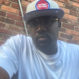 Meet your Posher, Deontae